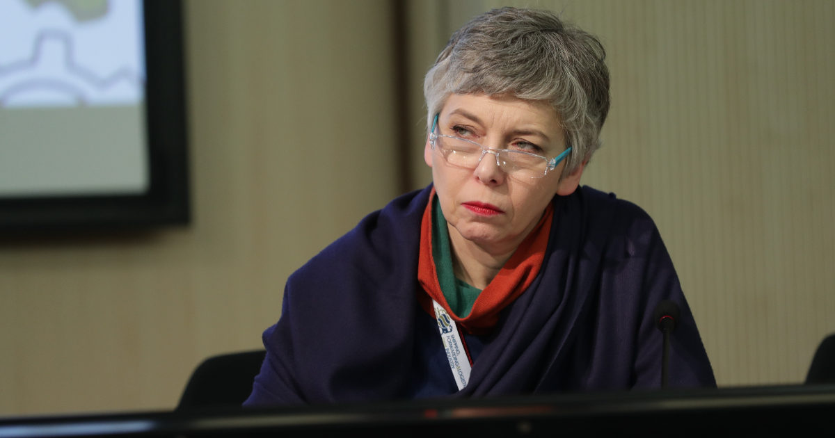 Irene Pivetti: “Vivo con mille euro al mese, lavoro in una mensa sociale e abito in un dormitorio. La mia vita è gratificante”