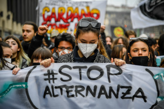 Gli studenti fanno bene a protestare. Le regioni devono riformare l’alternanza scuola-lavoro
