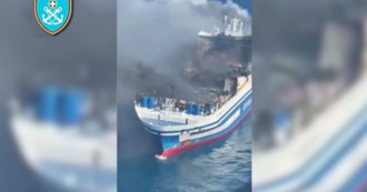 Copertina di Traghetto a fuoco, la vista dall’alto dopo lo spegnimento delle fiamme – Video