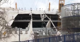 Copertina di Tempesta Eunice, le raffiche di vento distruggono il tetto dell’O2 Arena di Londra – Video