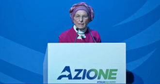 Copertina di Emma Bonino a Calenda: “Va bene la federazione, ma meno testosterone e più autocontrollo. Dev’esserci parità di genere”