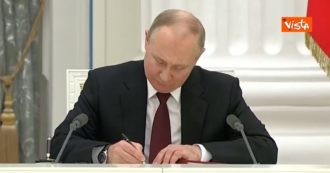 Copertina di Ucraina, Putin riconosce il Donbass: la firma del trattato in diretta tv con i leader delle repubbliche separatiste