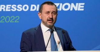 Copertina di Bustine di nicotina, il renziano Rosato fa il regalo a British Tobacco