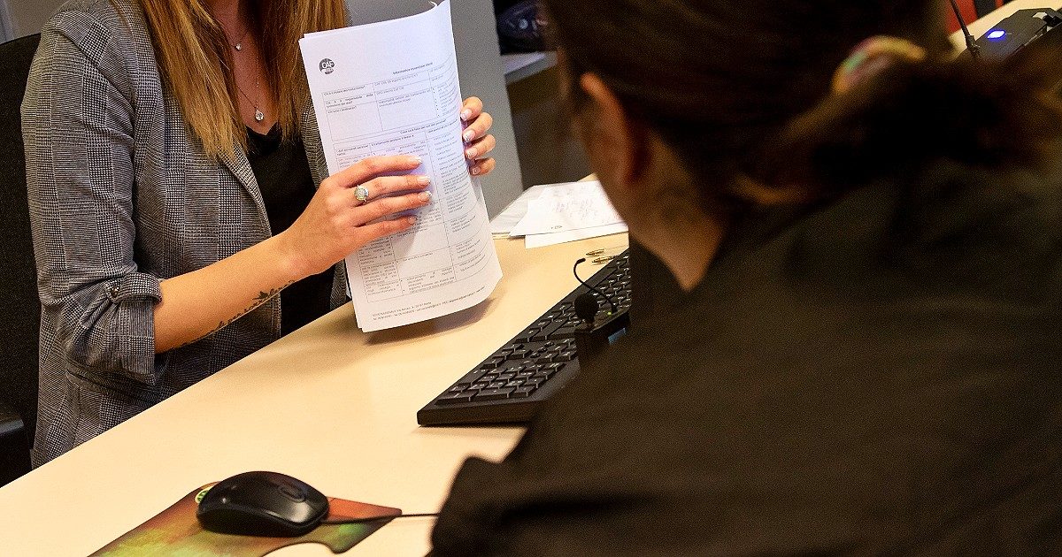 Reddito di cittadinanza, l’Inapp: “Il 46% dei percettori ha già un lavoro, ma sottopagato. Basterebbero salari migliori per dimezzare la platea”