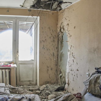 Copertina di 6 – Donetsk, ospedali colpiti dall’artiglieria russa: 4 morti