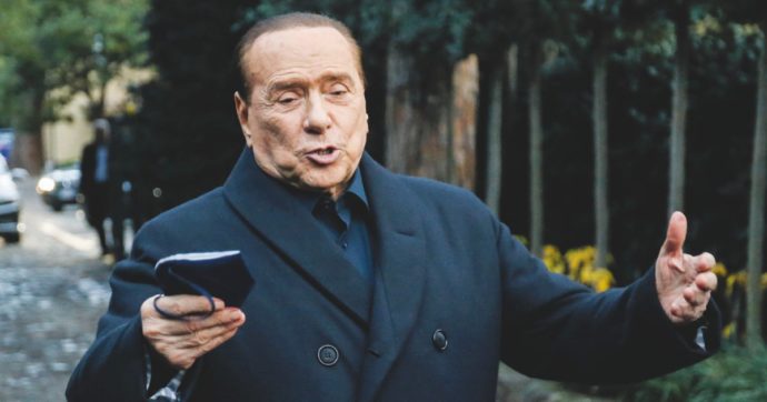 Dopo 38 giorni Berlusconi condanna la guerra in Ucraina: ‘Aggressione militare inaccettabile’. Ma ancora una volta non fa il nome di Putin