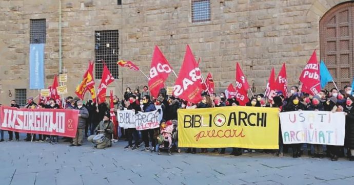 Copertina di Firenze, biblioteche e archivi in agitazione contro i tagli. Ma il Comune nega tutto