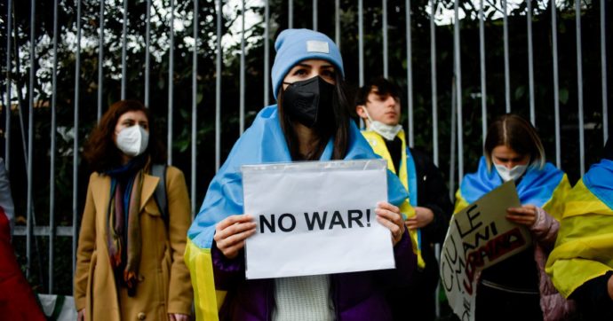 Bonomi e Renzi: ora la guerra è una scusa per fuggire dai guai