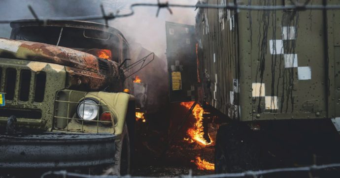 Ucraina, la manovra a tenaglia spacca in due il nemico