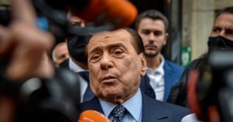 Copertina di Escort, l’ex autista di Lavitola: “Buste chiuse da Grazioli”