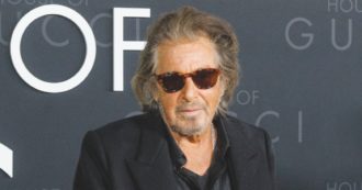 Copertina di Riondino uno e trino. Pacino, De Vito & C. vanno in ospizio