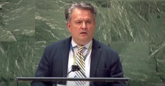 Copertina di “Mamma ho paura, prendiamo di mira anche i civili. È difficile”: l’ambasciatore ucraino Onu legge l’ultimo messaggio di un soldato russo