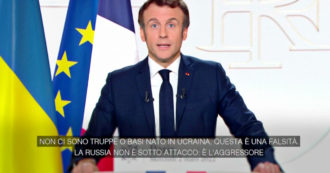 Copertina di Ucraina, Macron: “Non siamo in guerra contro la Russia. Sono in contatto con Putin per convincerlo a rinunciare alla violenza”