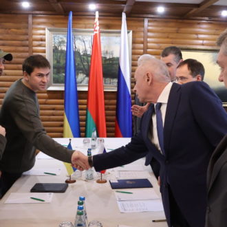 Copertina di Mosca-Kiev, secondo round senza pace: il Fatto di domani 4 marzo