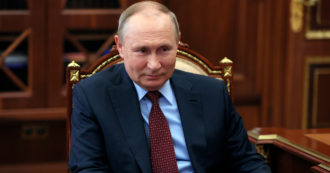 Guerra in Ucraina, Putin: “Non torno indietro, siamo un unico popolo”. Macron: “Il peggio deve arrivare, vuol prendere tutto il Paese”