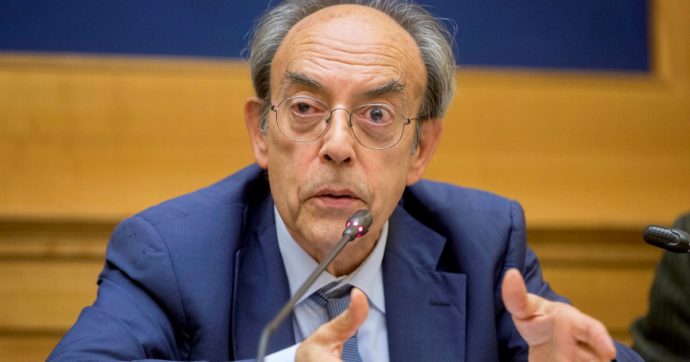 Massimo Villone: “Armi, risoluzione discutibile. Adesso il Parlamento vigili”