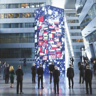 Copertina di Nato a Est, l’allarme sul disastro anche dal capo della Cia