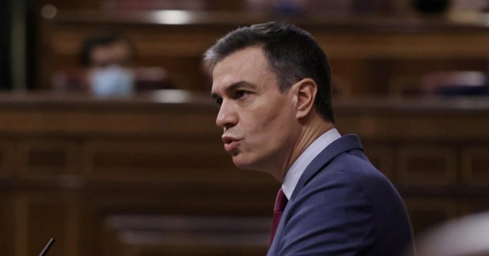 Armi no, anzi sì: slalom Spagna, governo va in tilt