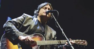 Copertina di “Sullo yacht con la Bardot…  E l’invito di Dylan a papà”