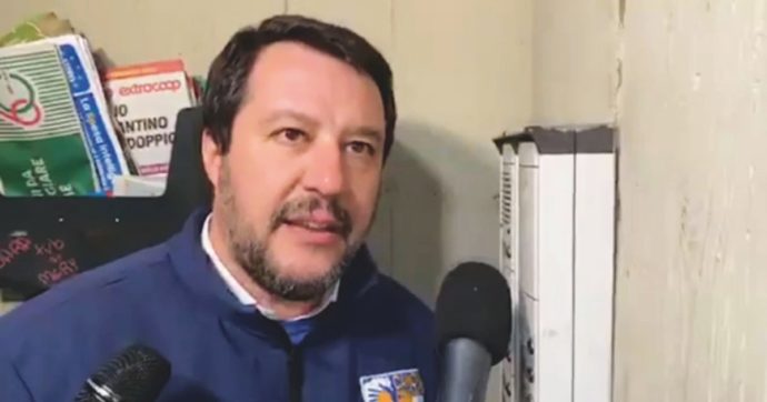 Copertina di “Scusi, lei spaccia?”. Il gip archivia Salvini