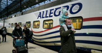 Copertina di La Finlandia potenzia la linea ferroviaria fra Helsinki e San Pietroburgo: migliaia di russi stanno lasciando il proprio Paese