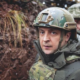 Copertina di “Io, pacifista, al popolo di Zelensky darei subito le armi”