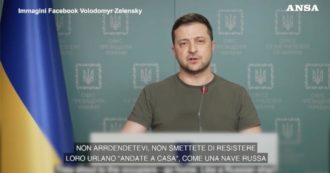 Copertina di Ucraina, Zelensky alla popolazione che protesta nelle città occupate: “Continuate a resistere, c’è una chance”