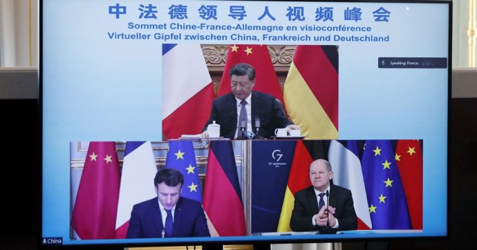 Guerra in Ucraina, la Cina si offre per un ruolo di dialogo. Xi chiede “massima moderazione” e boccia le sanzioni alla Russia: “Danni per tutti”