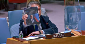 Copertina di Ucraina, l’ambasciatore di Kiev ai colleghi russi a Londra: “Dite che il vostro scopo è fermare la guerra? Vi consiglio un aiuto psicologico”