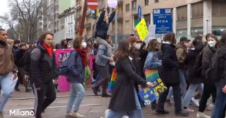 Copertina di 8 marzo, a Milano lo sciopero transfemminista: segui la diretta tv