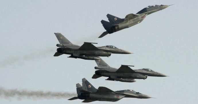 Guerra Russia-Ucraina, gli Stati Uniti rifiutano la proposta della Polonia sui jet da girare a Kiev: “Preoccupazione per tutta la Nato”