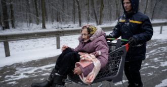 Copertina di Guerra Russia – Ucraina, Forum disabilità: “Pazienti abbandonati negli istituti. Mancano farmaci, sedie a rotelle e accompagnatori”