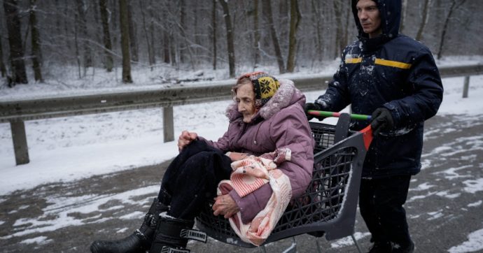 Guerra Russia – Ucraina, Forum disabilità: “Pazienti abbandonati negli istituti. Mancano farmaci, sedie a rotelle e accompagnatori”
