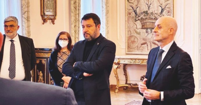 Salvini porta i profughi ucraini “a casa sua”