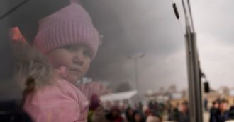 Copertina di Ecco l’altro business del conflitto: “3mila euro per lasciare l’Ucraina”