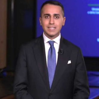 Copertina di La metamorfosi di Di Maio: il Fatto di domani 24 giugno