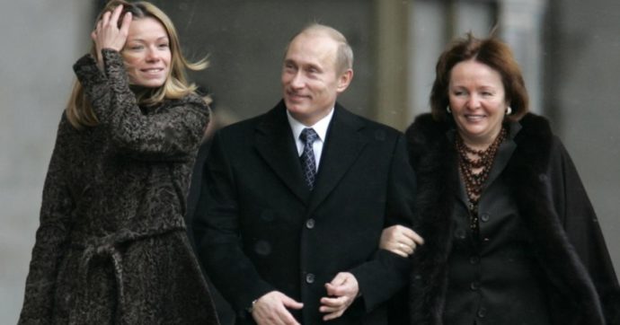 Tutte le figlie di Vladimir Putin, anche quelle “segrete”: dalla pediatra alla ballerina rock, ecco chi sono e cosa fanno