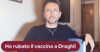 Copertina di Vaccino a Scanzi, il gip archivia: “Non voleva saltare la fila”. Lui: “Coperto di m…: querelo”