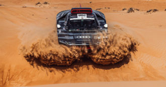 Copertina di Audi RS Q  e-tron, prima vittoria a elettroni nell’Abu Dhabi Desert Challenge – FOTO