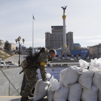 Copertina di Putin schiera i siriani in Ucraina: il Fatto di domani 12 marzo