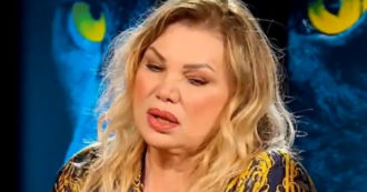 Copertina di Belve, Serena Grandi nega di aver fatto uso di cocaina e tutte le relazioni che le sono state attribuite. Ma il fuorionda…