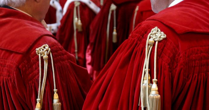 “Porte girevoli”,  il nodo non eletti con ruoli politici