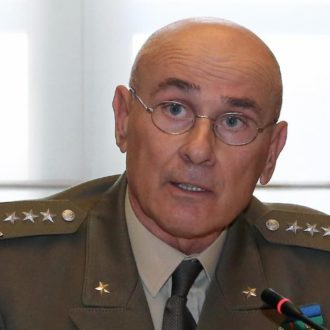 Copertina di Il gen. Bertolini: “Mandare le armi favorisce l’escalation: si deve trattare”