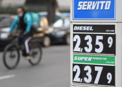 Copertina di Caro carburanti, autorità Antitrust chiede alle compagnie petrolifere informazioni sui prezzi per verificare se hanno fatto cartello