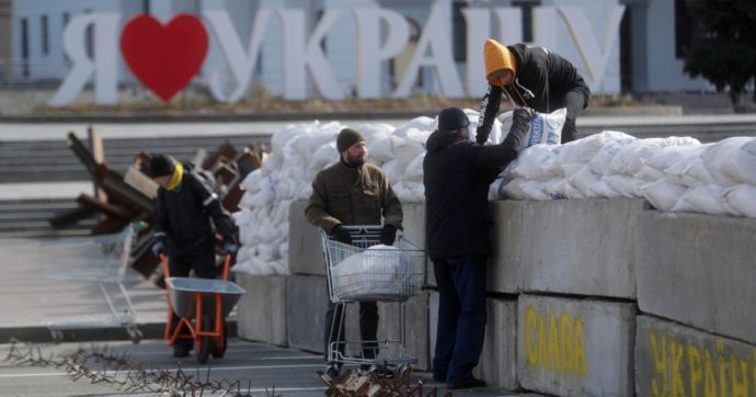 Russia-Ucraina, colpi di fake news all’Onu e bombe ai confini Ue