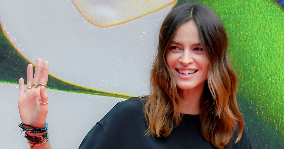 “Sostiene l’aborto, non è adatta ad un ruolo così sacro”: Kasia Smutniak sarà la Vergine Maria nel nuovo film di Mel Gibson, è polemica tra i conservatori “Sostiene l’aborto, non è adatta ad un ruolo così sacro”: Kasia Smutniak sarà la Vergine Maria nel nuovo film di Mel Gibson, è polemica tra i conservatori