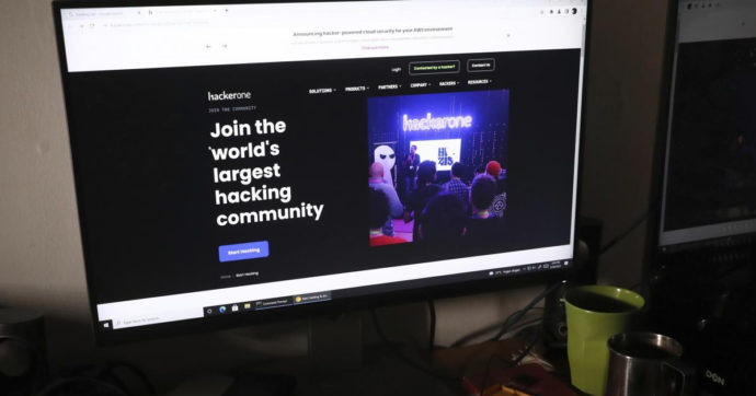 Offline il sito del governo israeliano. Hackers iraniani rivendicano l’attacco informatico