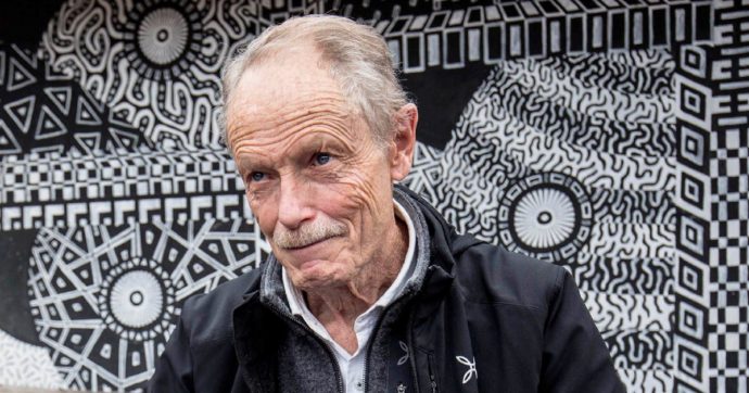 Erri De Luca: “Io, pacifista, dico sì alle armi. Ma basta barbarie parolaia”