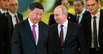 Guerra Russia-Ucraina, gli Usa puntano a destabilizzare rapporti tra Xi e Putin: “Pechino non lo scarica, ma non morirà per Mosca”