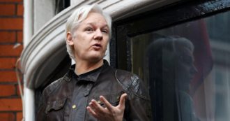 Copertina di Assange, ok all’ordine esecutivo di estradizione negli Usa. Ora manca solo il consenso del Governo inglese